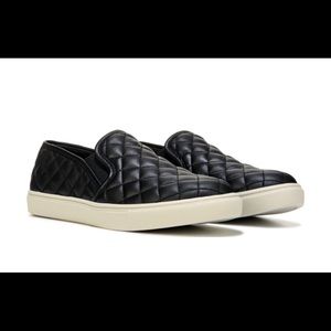 Steve Madden Slip On Ecentrq